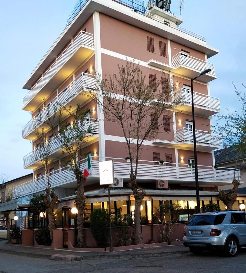 Hotel La Torre 切尔维亚 外观 照片