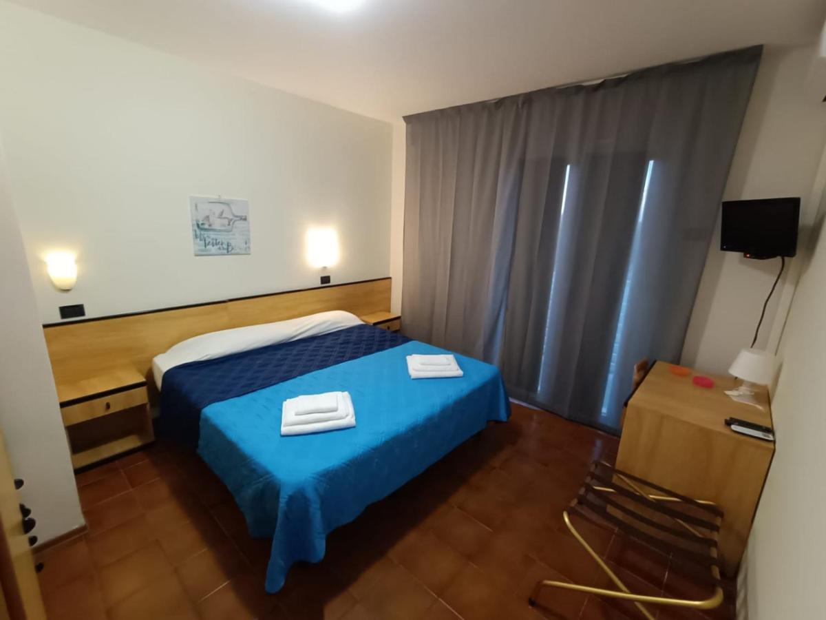 Hotel La Torre 切尔维亚 外观 照片